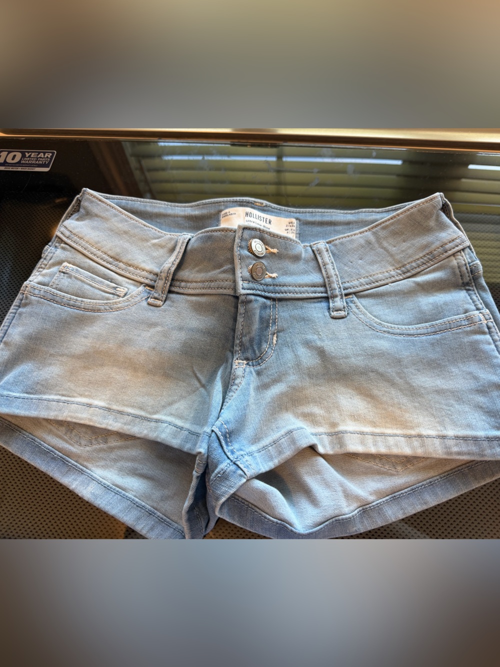 NWOT- Hollister Light Blue Denim Women's Shorts, Low-Rise, size 2 (26)